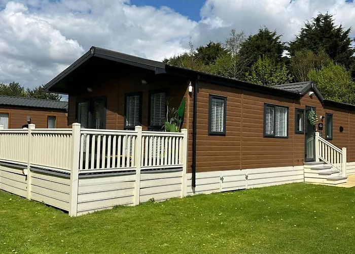 Holiday home The Yorkshire Burrow With Hot Tub *