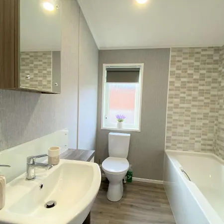 Hébergement de vacances The Yorkshire Burrow With Hot Tub *