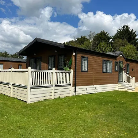 Hébergement de vacances The Yorkshire Burrow With Hot Tub *