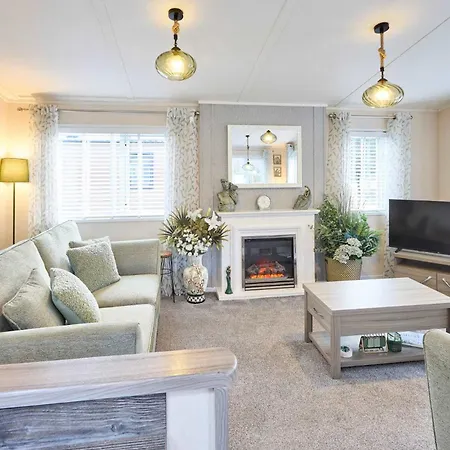 The Yorkshire Burrow With Hot Tub Feriehus York